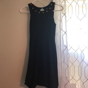 LBD keyhole back